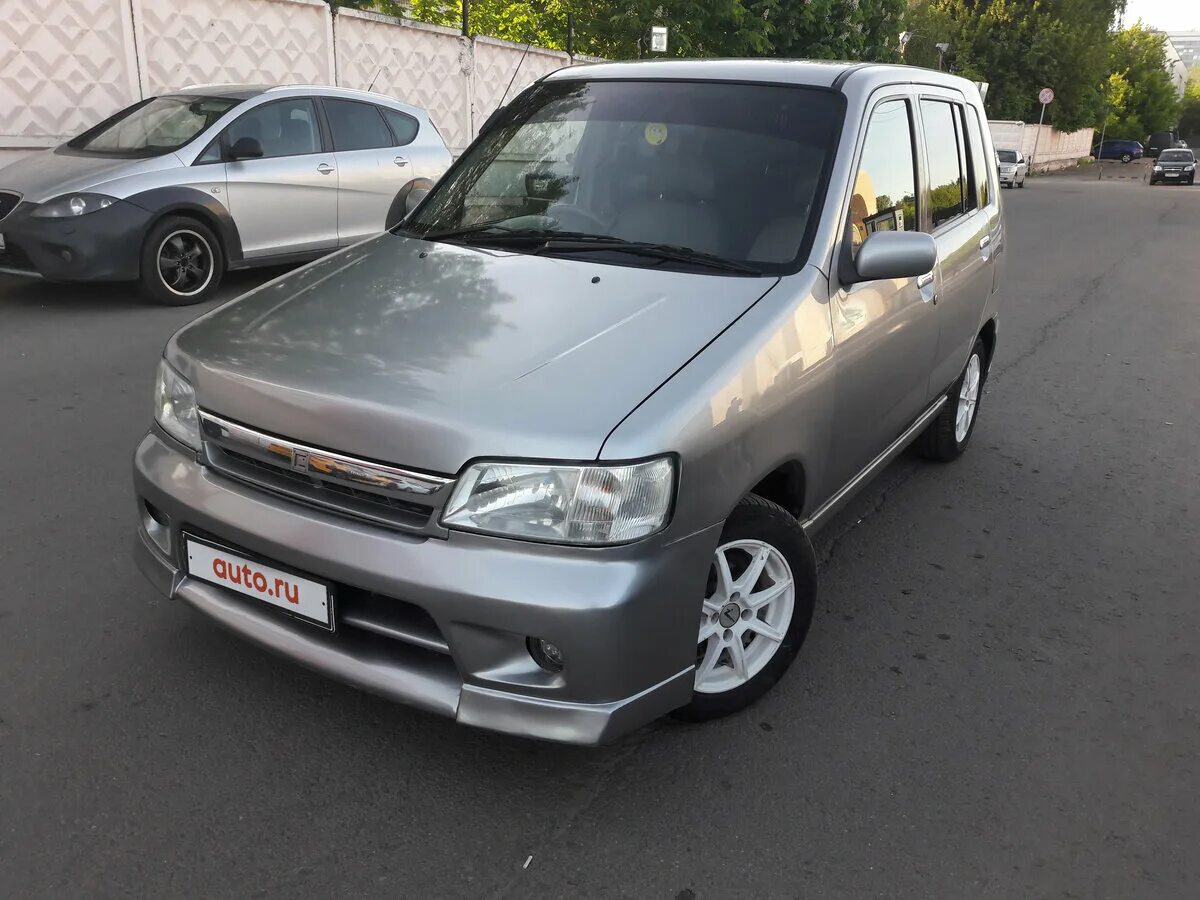 Nissan cube z10 и az10. Nissan cube 2001 кабина. 3 at, 2001,. Nissan cube 2001 год. Ниссан куб синий.