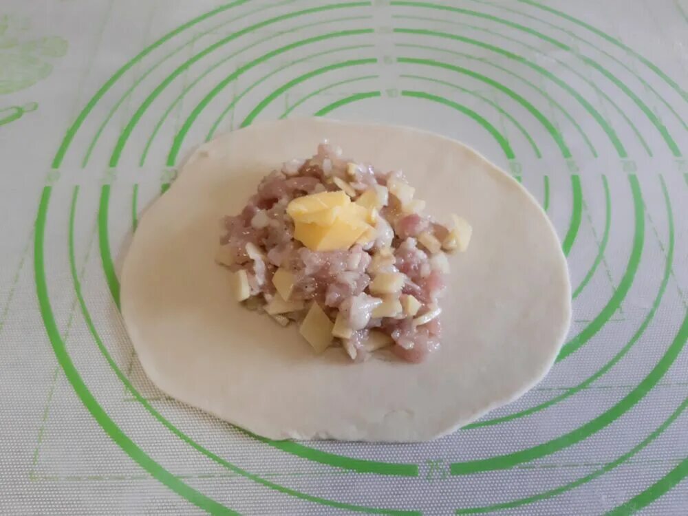 Манты с мясом и картошкой. Манты с рубленным мясом и картошкой. Узбекские манты с картошкой. Манты с мясом и картошкой. Манты с мясом и картошкой.