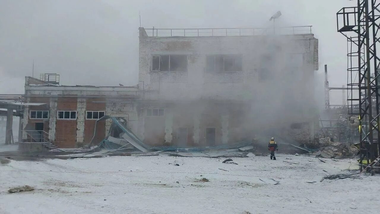 Пожары. Пожар на ангарской. Промышленная зона. Пожар на ангарской. Пожар автоцистерны с топливом.