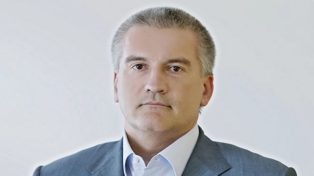 Глава крыма бывший. Сергей аксёнов. сергей аксёнов глава крыма. сергей аксенов крым. министр транспорта республики крым евгений исаков.