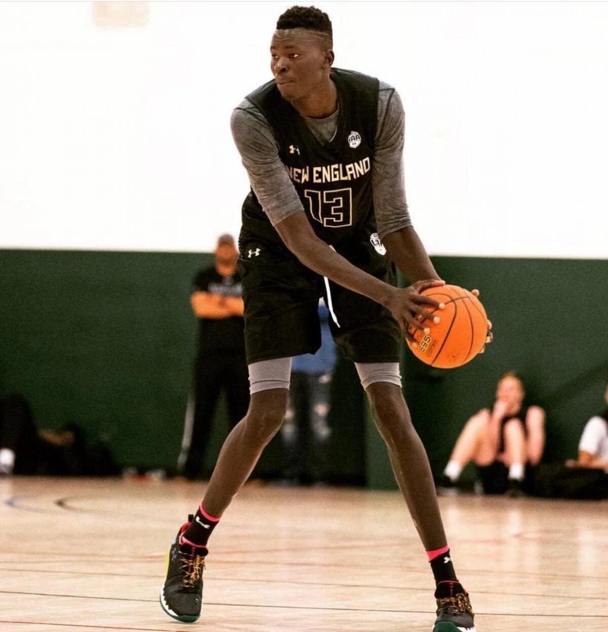 7 foot 2. Tall man 7foot. 7 foot 2. См в футы и дюймы. 7 foot 2.