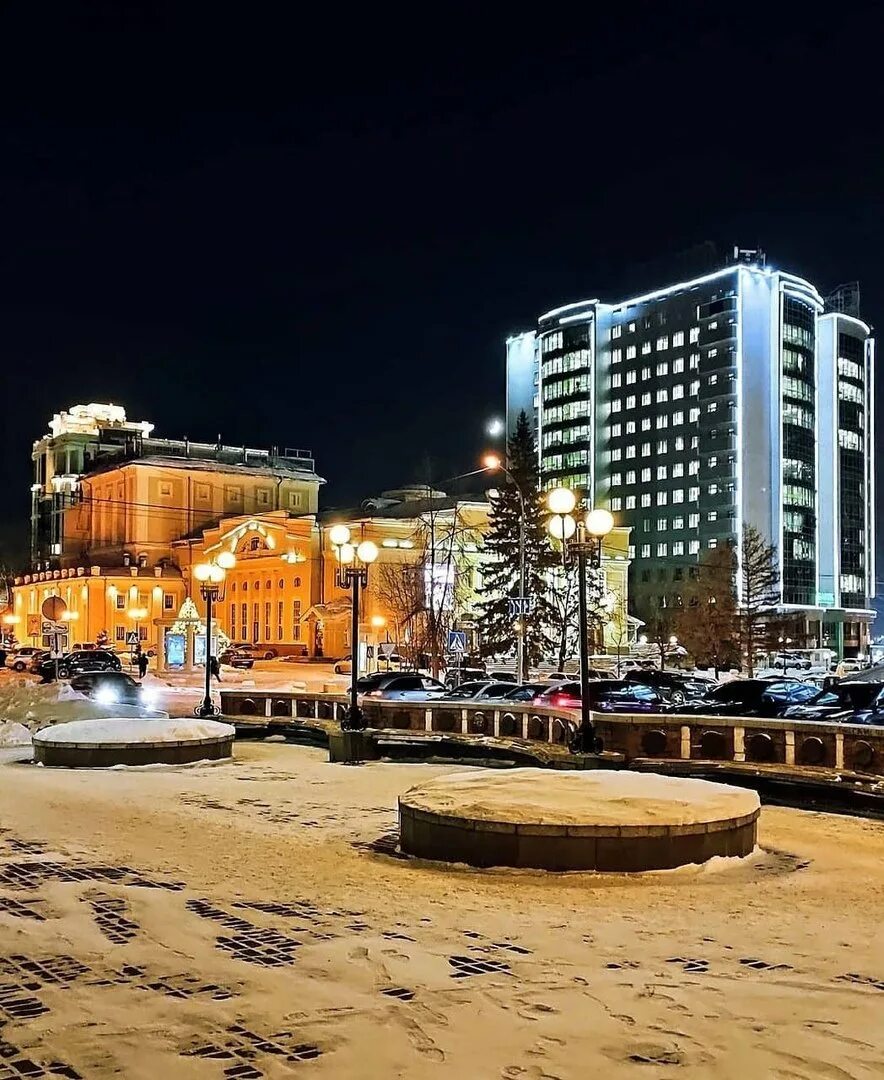 В новосибирске на данный момент. Красный проспект новосибирск. Красный проспект новосибирск вечер. В новосибирске на данный момент. В новосибирске на данный момент.