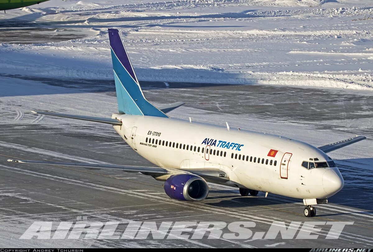 Купить авиабилеты авиатрафик. Boeing 737-3l9. Боинг 737 авиатрафик. 737-300 Нордстар. Боинг 737 300 авиатрафик.