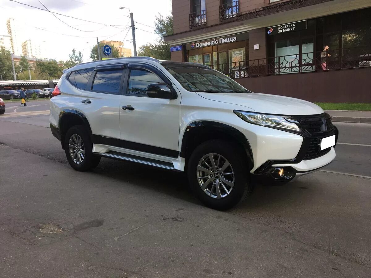 Mitsubishi pajero sport 3 обвес. Мицубиси паджеро спорт 2018. Mitsubishi pajero sport 2017. Pajero sport 3g. Mitsubishi pajero sport 2.