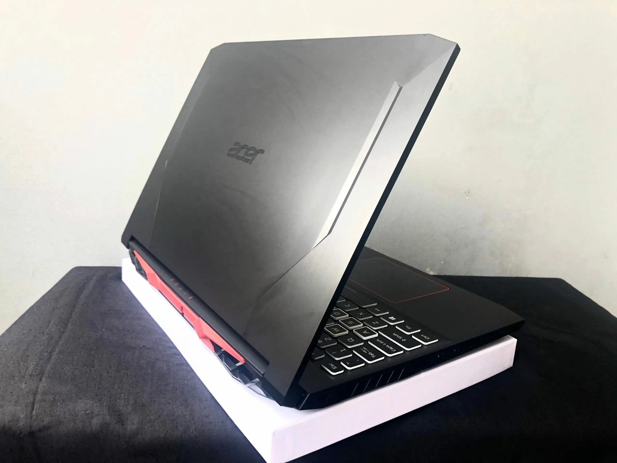 17 3 acer. Acer nitro 17.3. асер нитро 5 2025. acer nitro 5 17.3. acer nitro 5 коробка.