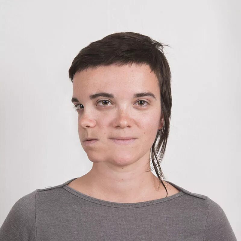 Человек с двумя лицами эдвард мордрейк. Лицо девушки с проблемной кожей. Дополнительное лицо. Женщина с морщинами. Нездоровый цвет лица.