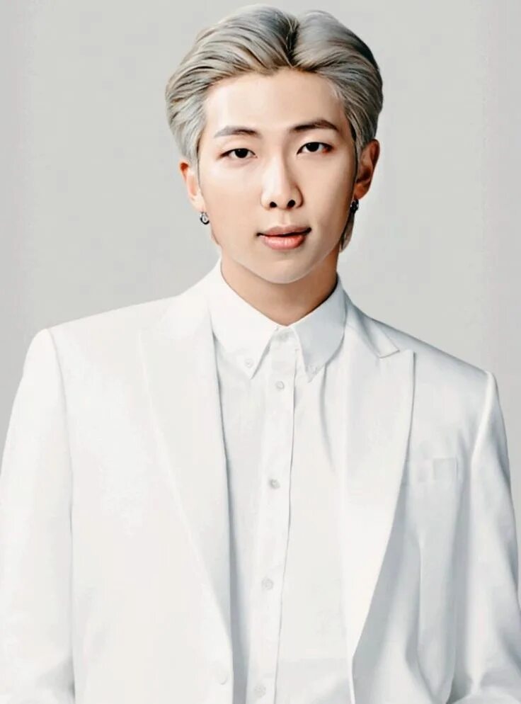 ким намджун фото 2021 года. намджун фото 2023. ким намджун. ким намджун смущается. намджун фото 2023.