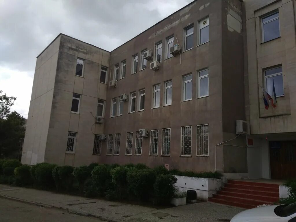 Желябова 23 симферополь. Галерея 23 симферополь. Авария ялта севастополь. 06 24. 06 24.
