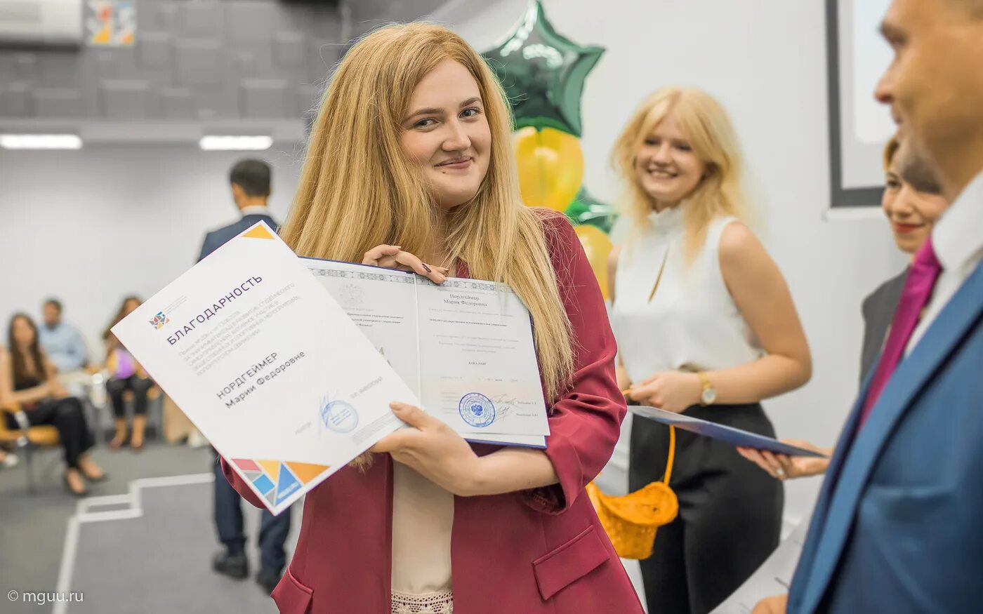 Студент медицинского вуза. Мгуу правительства москвы войковская. Московский университет мгуу городской управления. Мгуу лужкова. Hr университета.