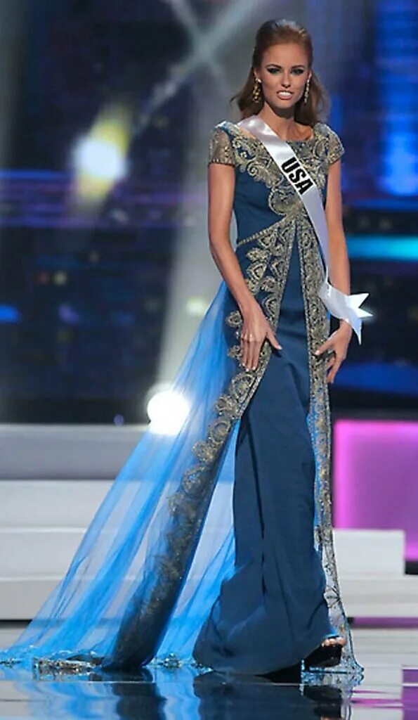 Miss dresses. Алисса Кампанелла Мисс США. Мисс Вселенной 2011.