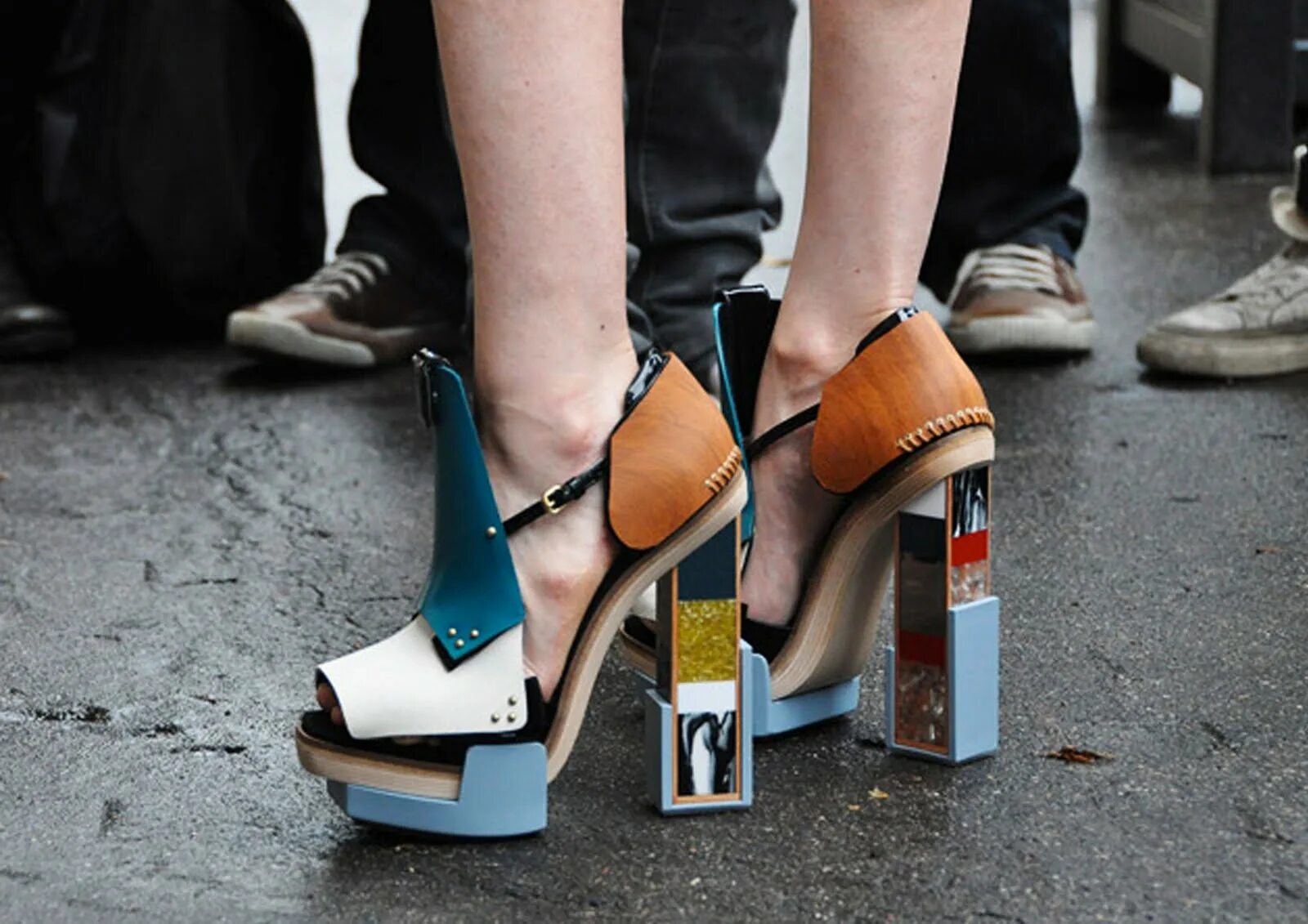 Обувь джинсовая женская летняя. Ботинки на человеке. Каблук. Туфли лодочки белвест. Летние джинсовые ботинки.