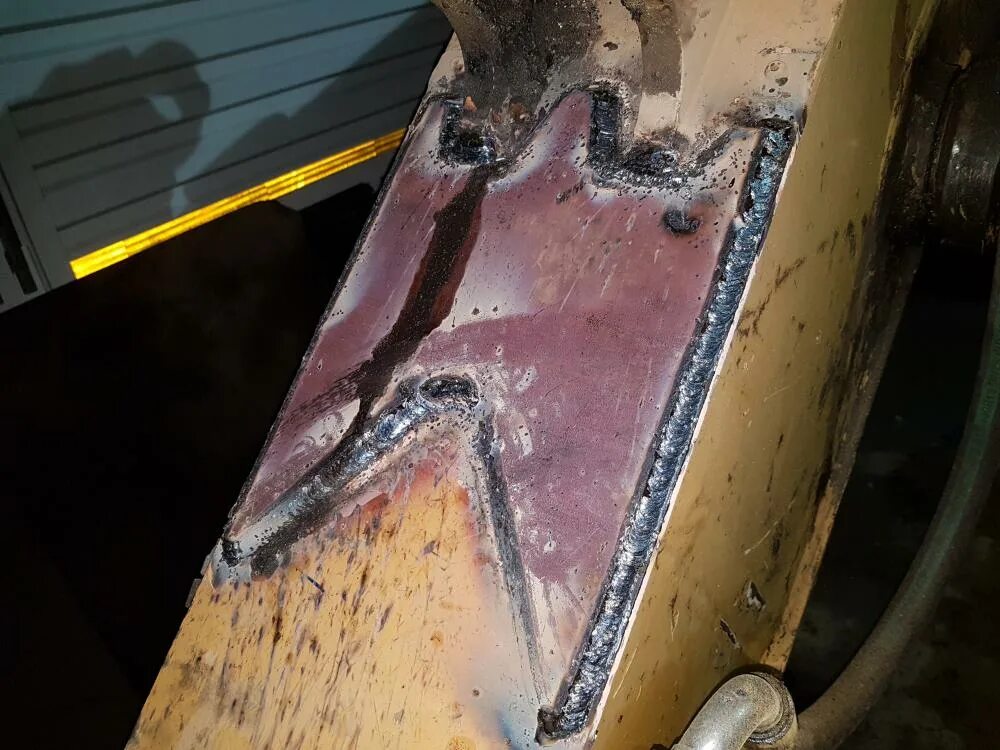 Лонжерон т-40. Проектирование сварных конструкций. Сварка рамы трактора komatsu. Скоба накладка для сварки арматуры 20. Проектирование сварных конструкций в машиностроении.