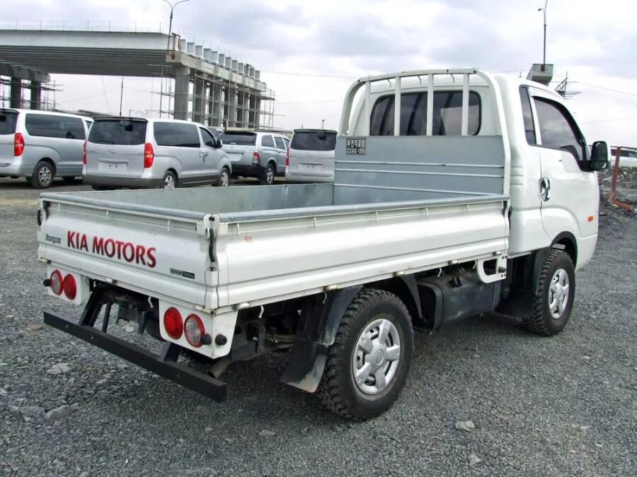 2003 Kia Bongo III. Kia Bongo Cab борт. Kia Bongo 2023 шасси. Bongo Kia кузов 6 метров. Дром ру купить грузовик