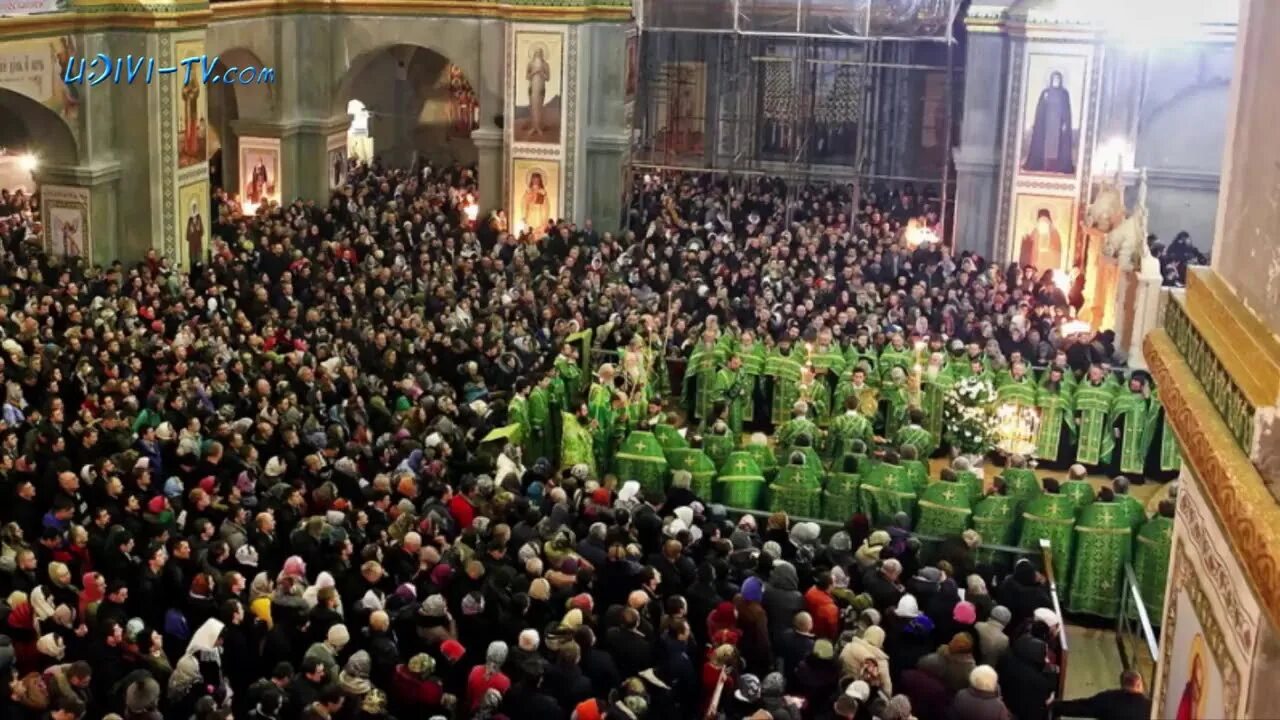 Почаевская лавра хор. Братский хор Почаевской Лавры. Почаев всенощная. Наместник Почаевской Лавры Иосиф.