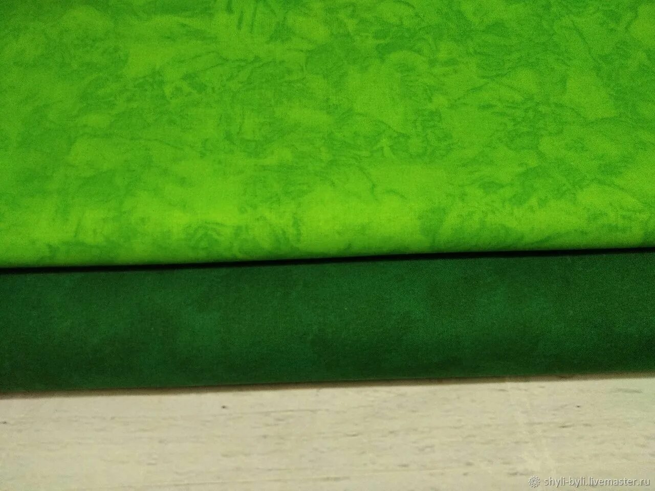 Купить материал пермь. Муар ткань. Зеленый муар. Ткань муар хлопок. Ткань для пэчворка муар.