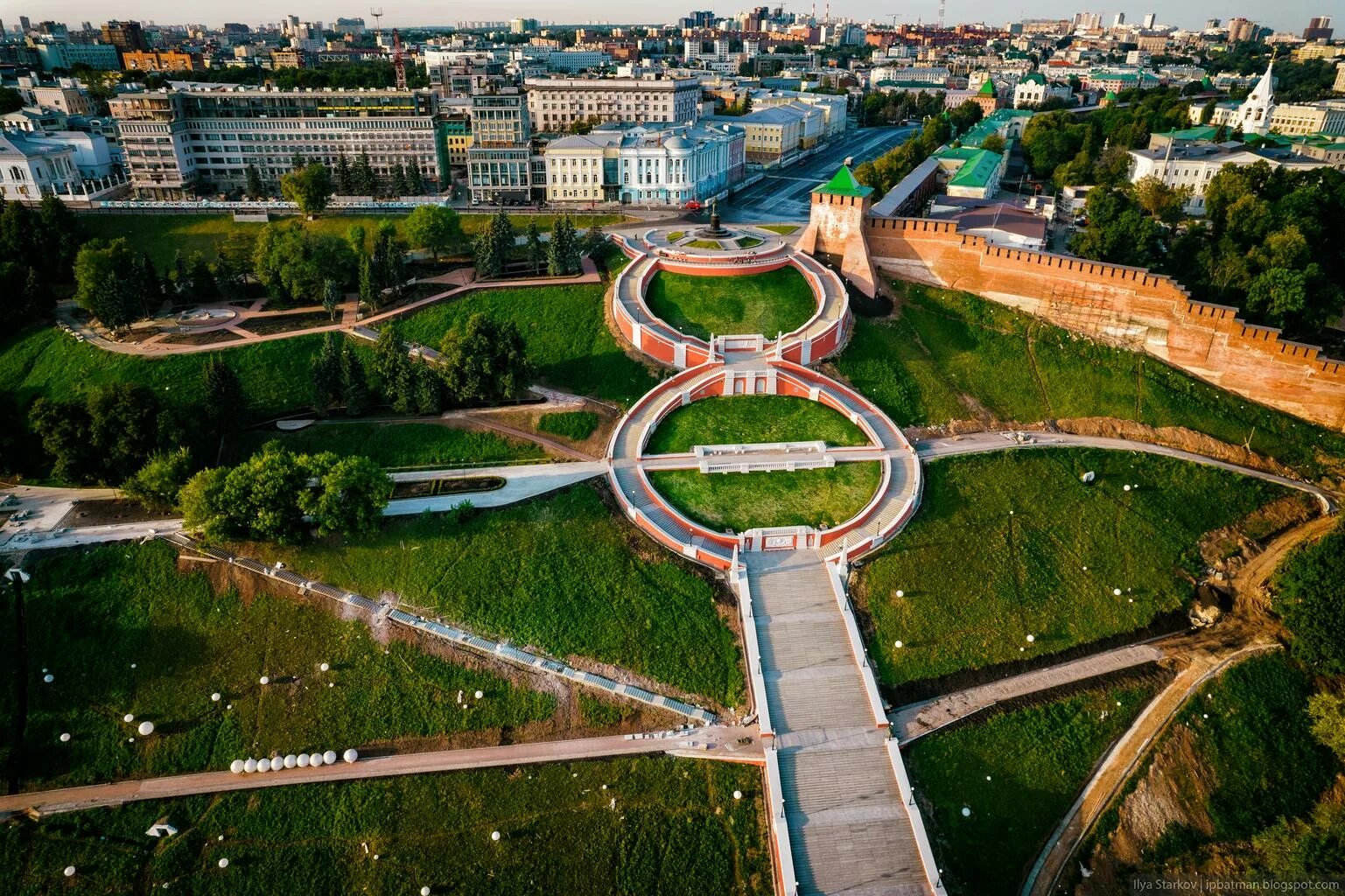 Новгород 2023. Чкаловская лестница Нижний Новгород 2021. Чкаловская лестница Нижний Новгород 2022. Нижний Новгород с высоты птичьего полета. Чкаловская лестница с высоты птичьего полета.