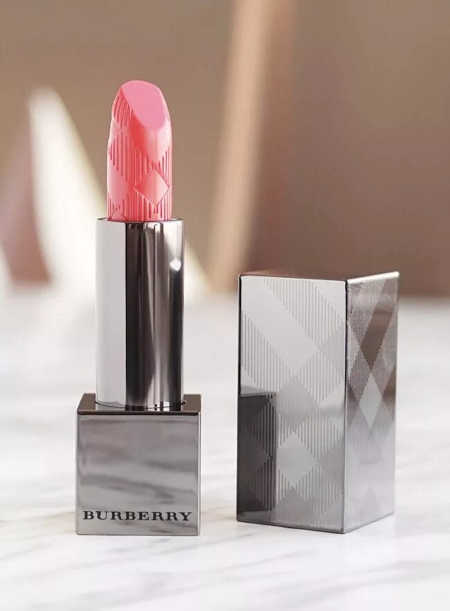 Burberry Pink Peony помада. Burberry помада 17 English Rose. Burberry Kisses 37. Помада Burberry Kisses 233. Помада burberry