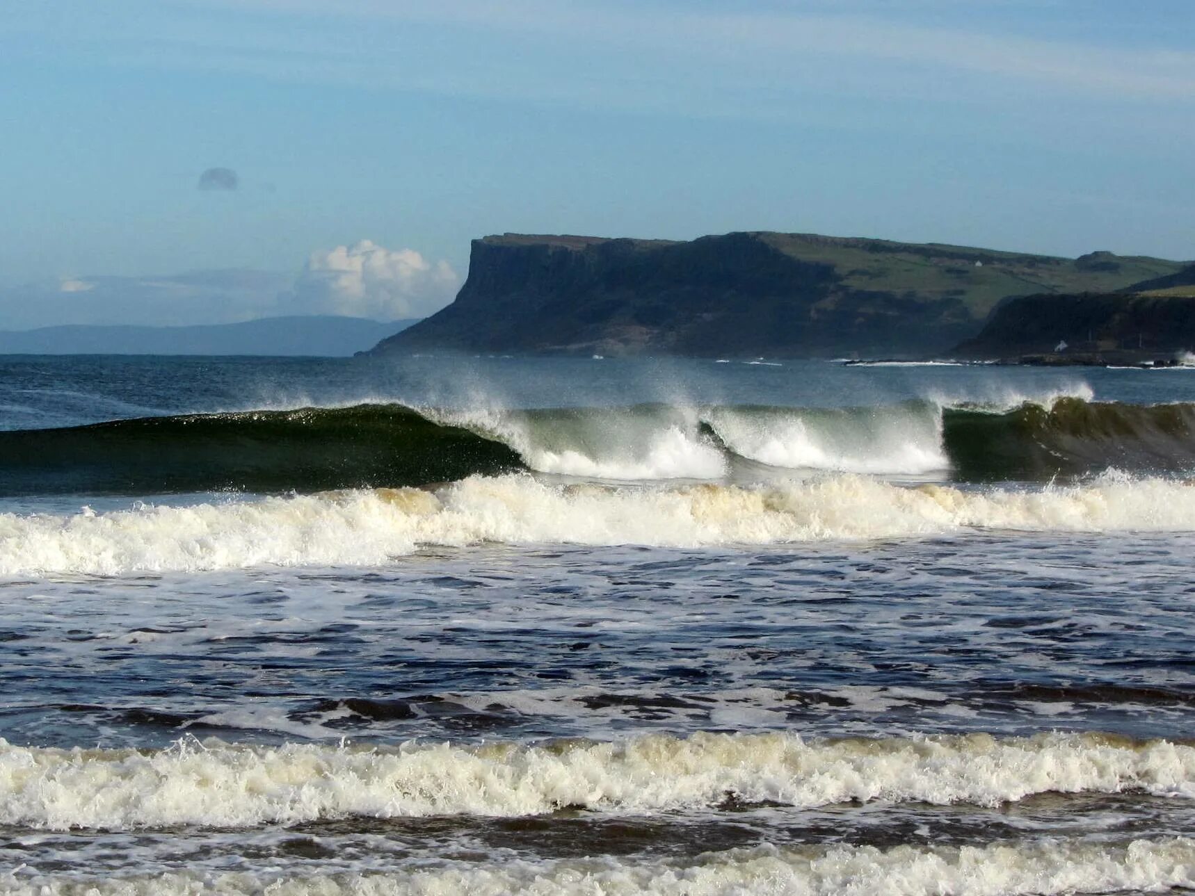 Ballycastle. Побережье Ирландии. Пляжи Ирландии. Берега Ирландии.