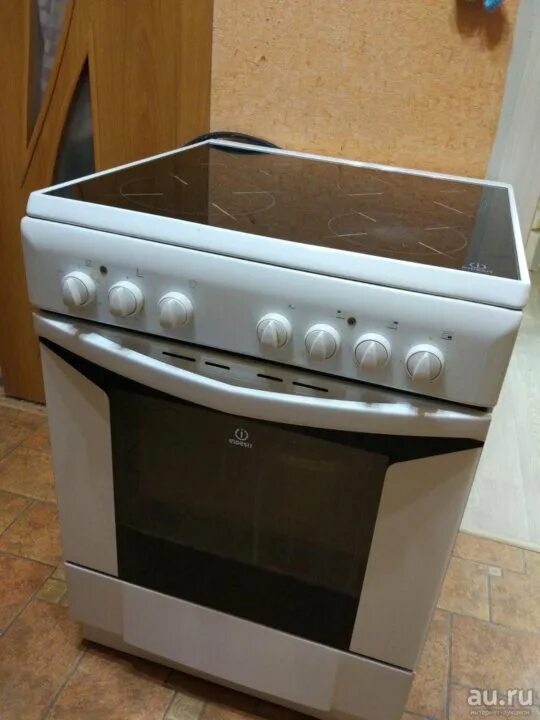 Плита электрическая (стеклокерамика) indesit - купить в Красноярске, цена 13 500