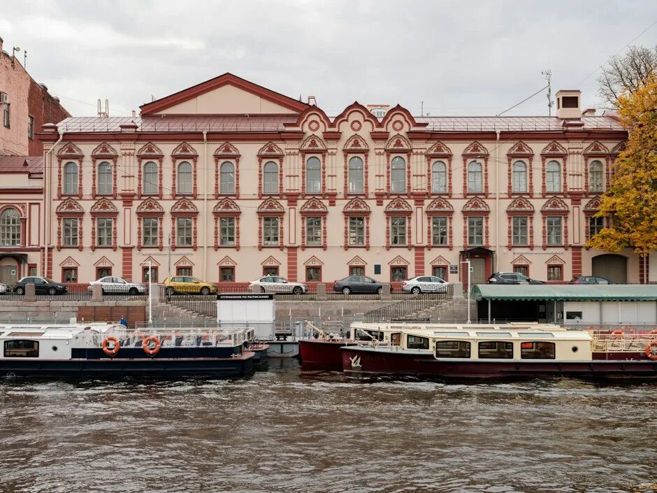 набережная реки фонтанки 46. фонтанка 44 библиотека маяковского. фонтанка 44/46 библиотека маяковского. библиотека маяковского спб фонтанка 44. библиотека маяковского набережная фонтанки.