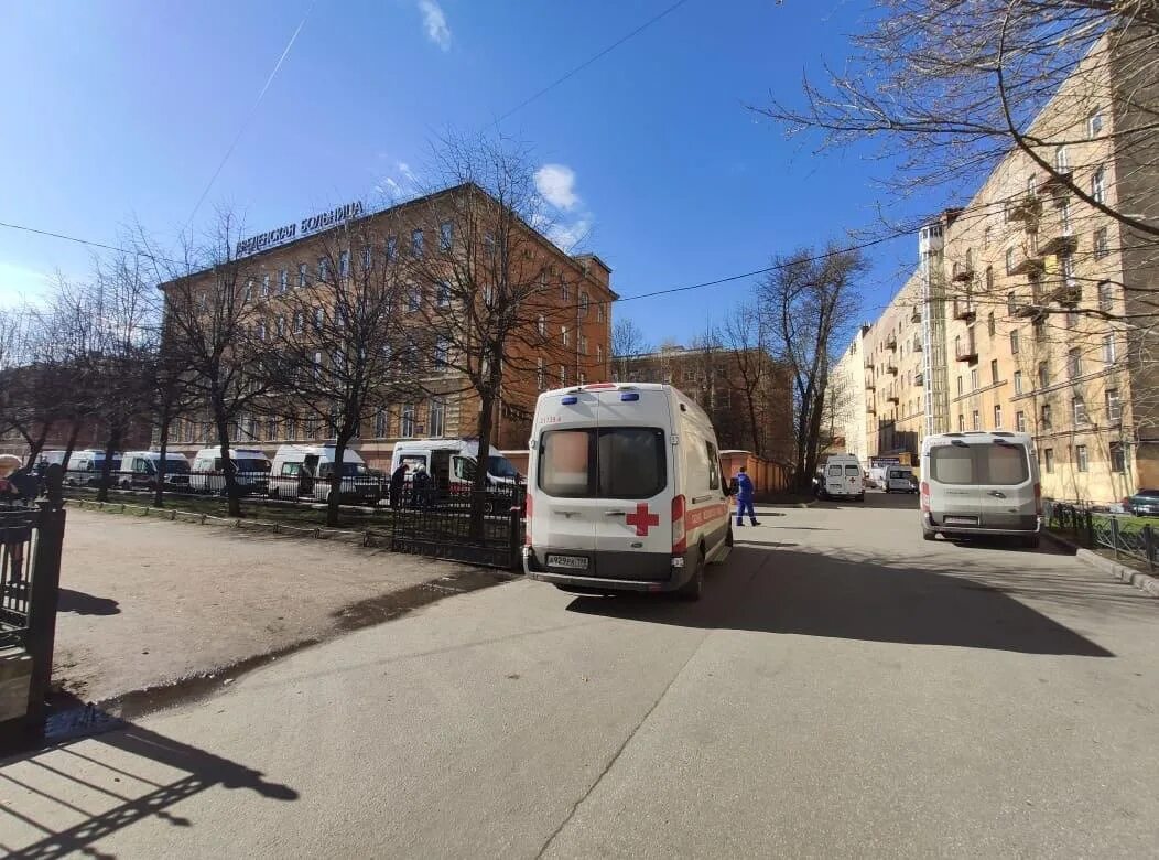 Введенская больница СПБ. Больница 32 Санкт-Петербург на Пушкинской. Веденская больница на Пушкинской СПБ. Инфекционная карета Боткина.