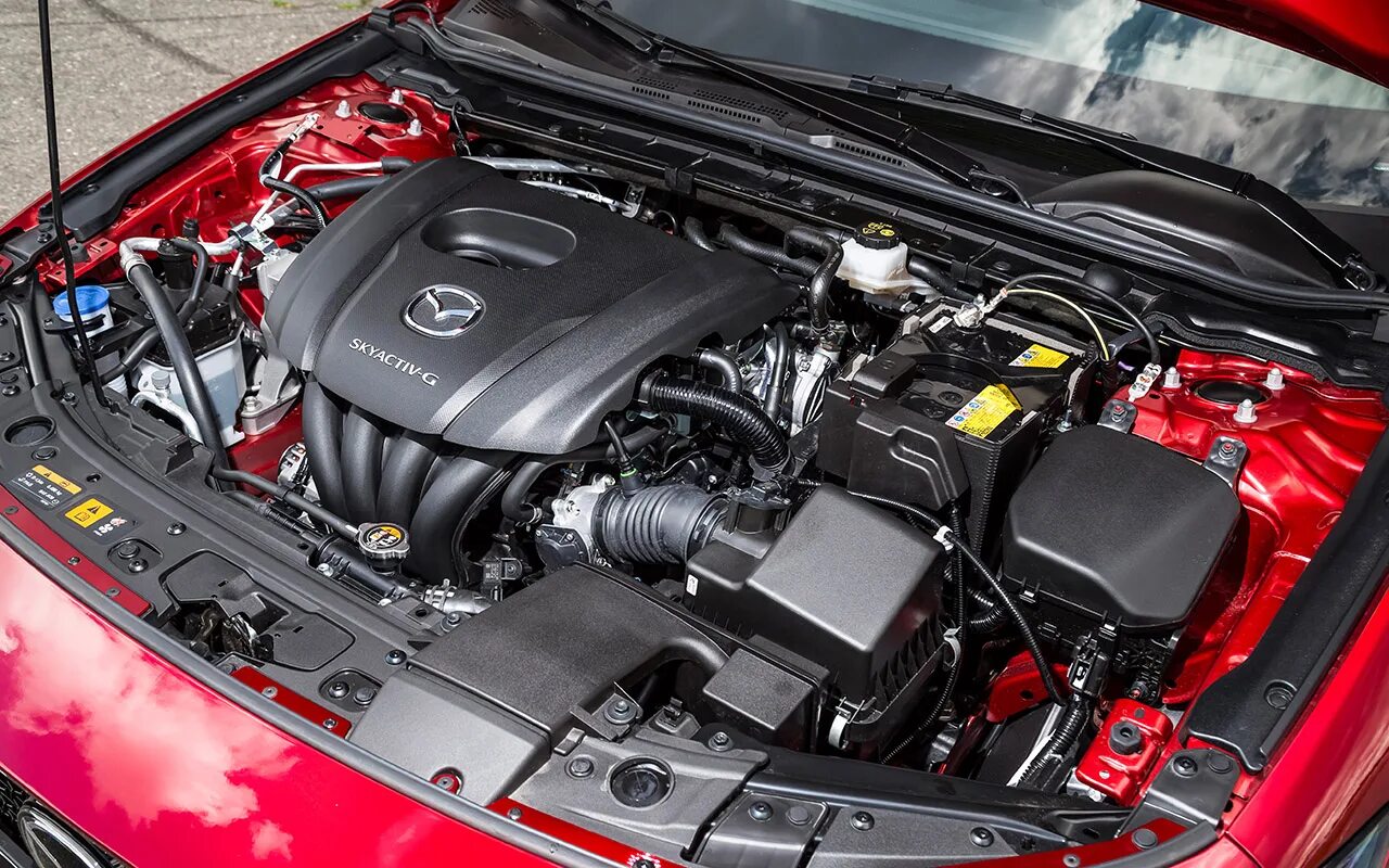 Мазда аксела масло в двигатель. Двигатель мазда 3 2010. mazda 3 mps 2008 мотор. mazda 3 bm 1.6 мотор. двигатель мазда 3 2018.