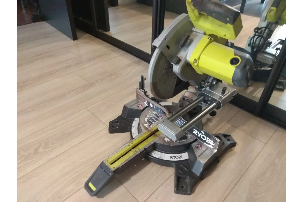Ryobi торцовочная пила 189 cuts. Пила торцовочная ryobi ems254l. Торцевая пила ryobi ems254l. Торцовочная пила ryobi ems1122lhg. Ryobi ems216l.