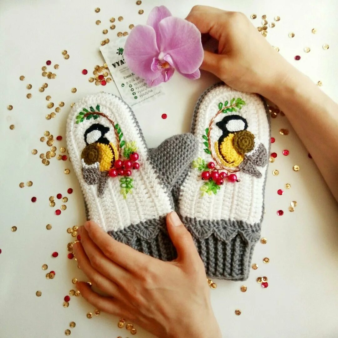 Вязаные рукавички крючком. Варежки крючком. рукавички крючком. вяжем варежки крючком.