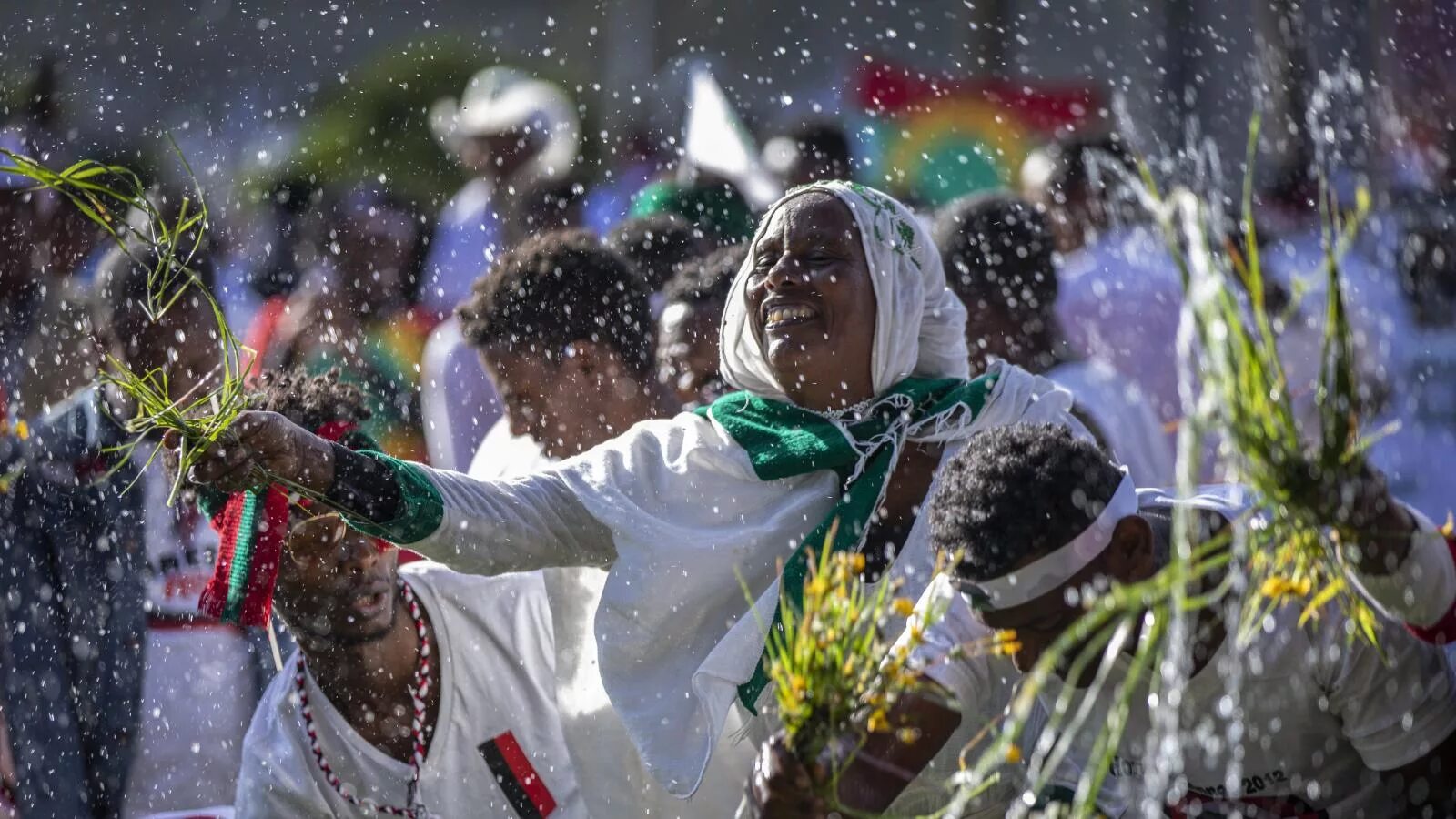 Эфиопия Энкутаташ. Новый год в Эфиопии. С новым годом Эфиопия. Аддис Абеба новый год.