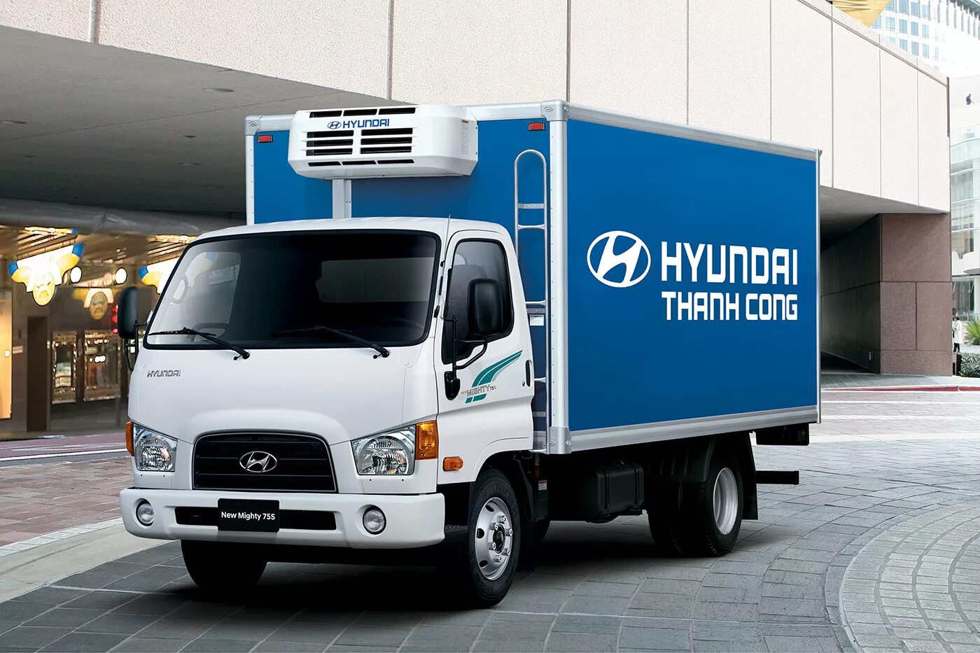 Грузовой автомобиль хендай. Hyundai hd65. Hyundai hd65,72,78,County.