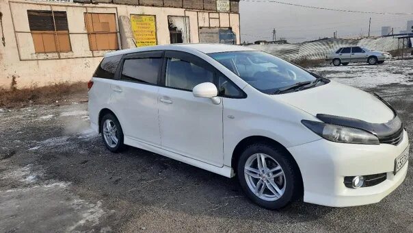 Wish ремонт. Toyota wish. Toyota wish 2010 салон. Тойота виш на проставках. Toyota wish 2003 год.