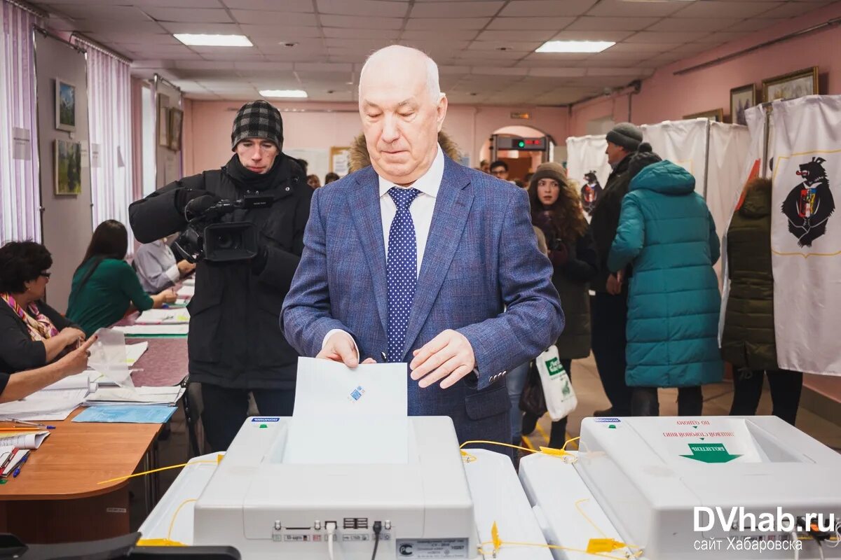 Мэр проголосовал. Выборы мэра хабаровска. процедура избрания мэра хабаровска. фото голосование в хабаровске.