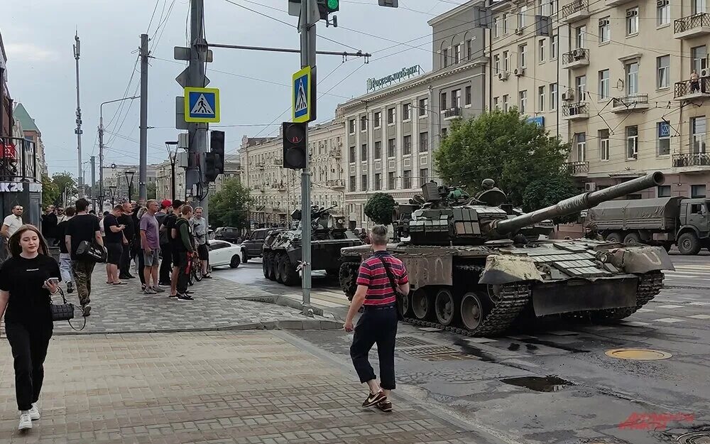 Танки в центре города. Мятеж в Ростове на Дону. Танки на параде в Ростове. Россия сегодня в ростове на дону