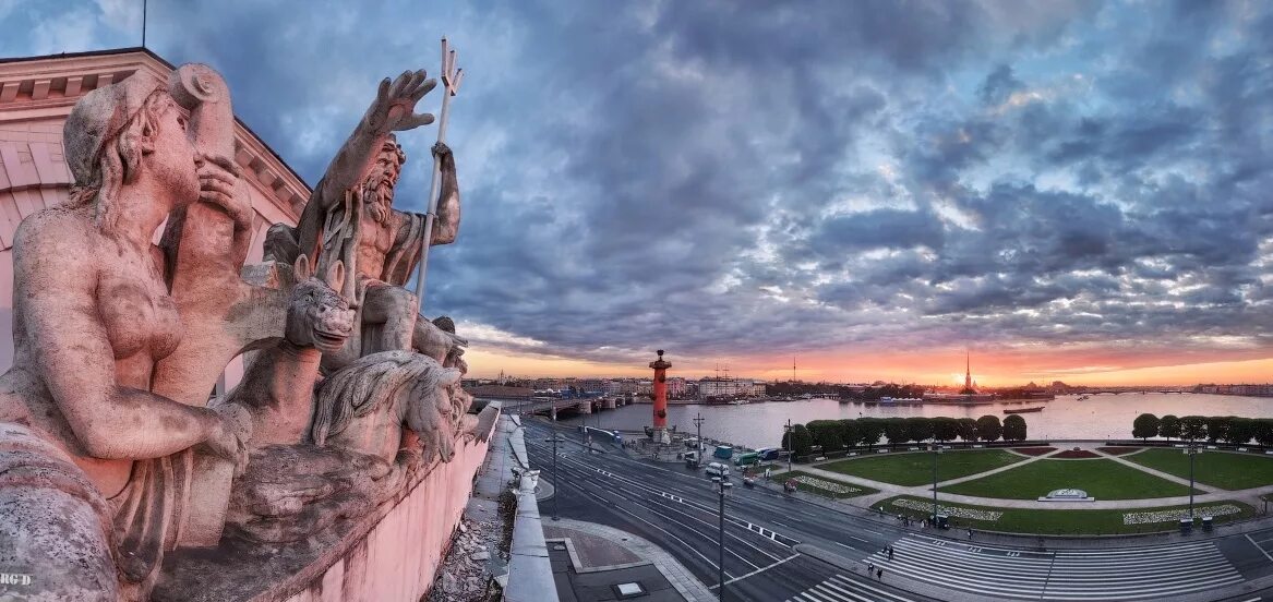 Visit #SanktPetersburg in #Russia ♥ Phot Cool places to visit, Russia travel, Pl