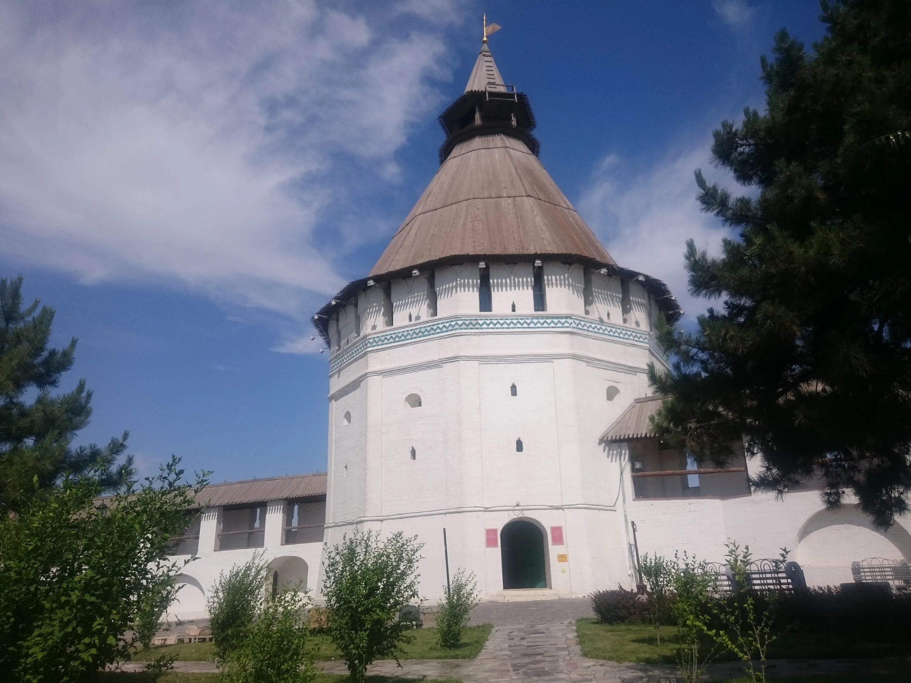 Красные ворота Астраханского Кремля. Башня красные ворота в Астрахани. Башни Астраханского Кремля. Крымская башня Астраханского Кремля. Плавный башня