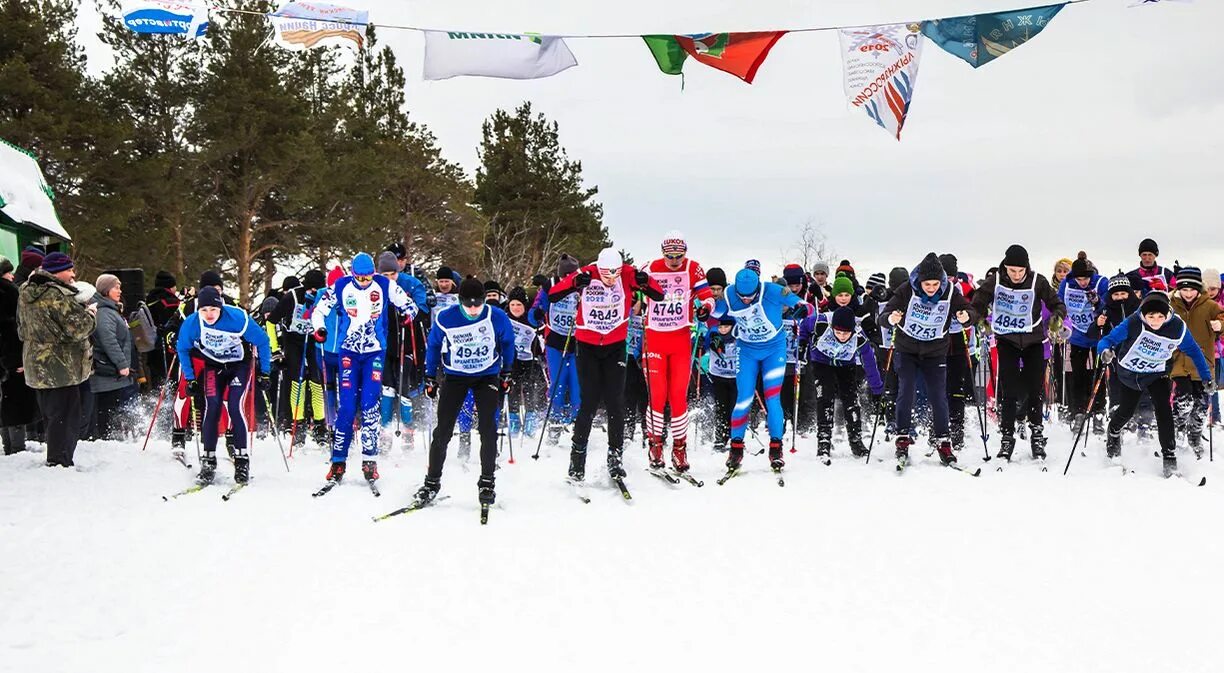Лыжная база новожилово. Лыжная база новожилово березники. Лыжная база новожилово березники. Лыжные гонки березники снежинка. Лыжная база снежинка березники.