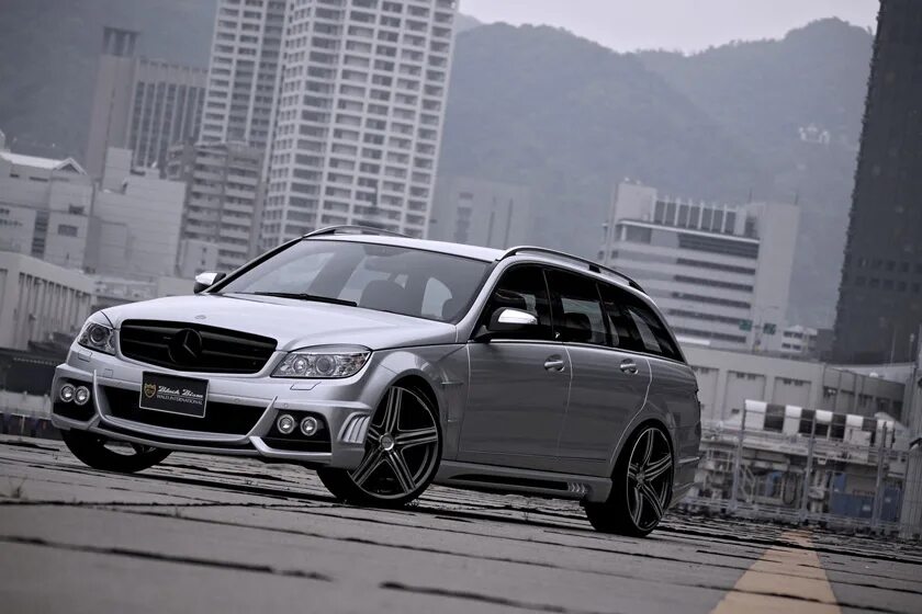 Mercedes e63 wagon. Тюнинг универсалов мерседес. Mercedes w210 универсал тюнинг. Мерседес w211 универсал. C63 amg w204 универсал.