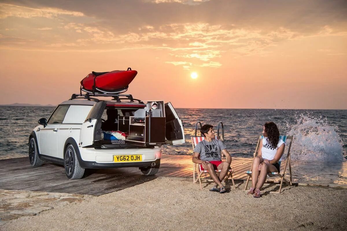 Есть ли ехать. Mini Clubvan Camper. Путешествие на автомобиле. Автомобильный туризм. Путешествие на машине на море.