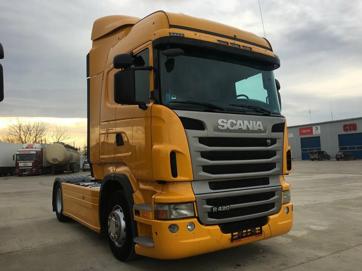 Скания 2012 года. Scania r420. Скания р420 2011 года. Скания желтая. Скания s желтая.