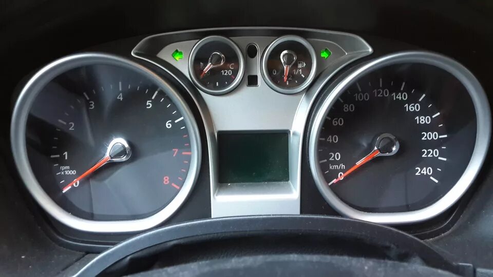 Прошивка ford focus 2 1. Приборная панель рп7 на форд. Прошивка приборной панели форд. Коврик на панель приборов форд фокус 2. Кастомная прошивка форд фокус 3.