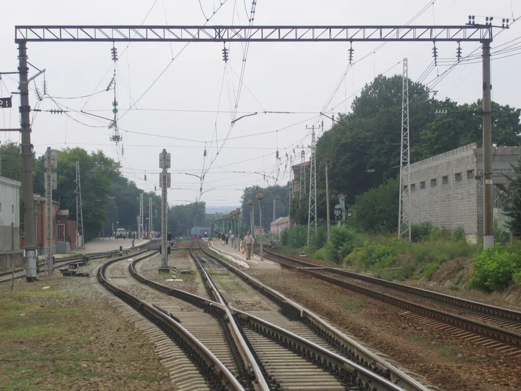 поселок золотушка. маршрут ай йори до алушты. минутка золотушка. валуйки белгородская область обстрел. электричка кисловодск иноземцева.