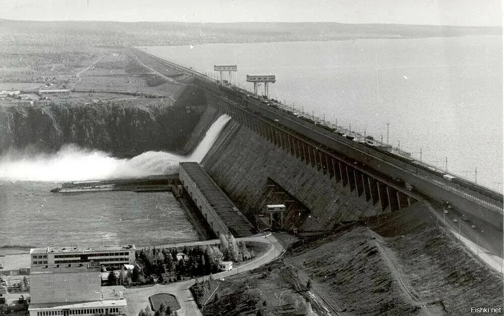 Самарские туристы дерево на дамбе трагедия. Перекрытие плотины. Иркутская гэс ссср. Перекрытие плотины. Белопорожская гэс-1.