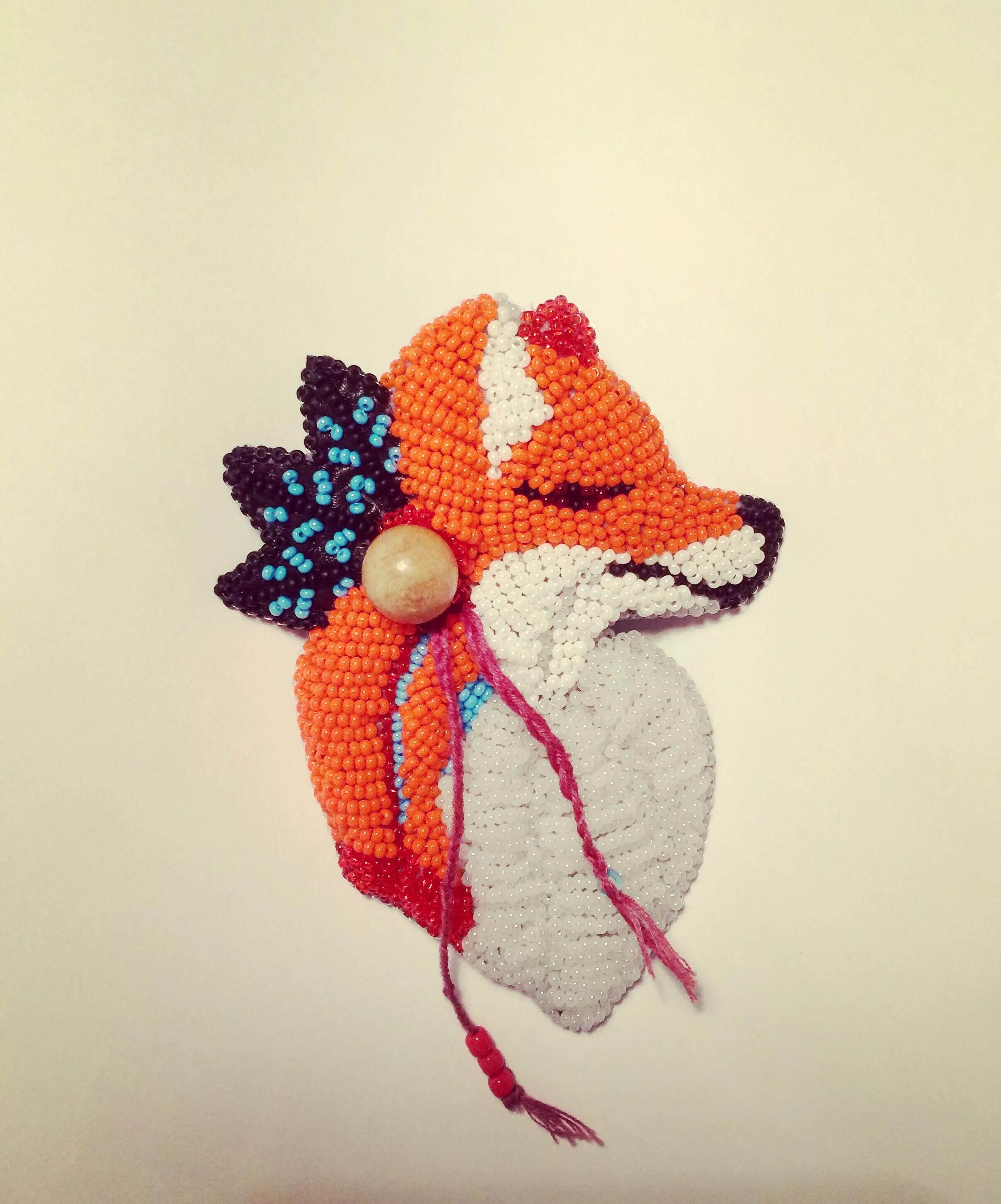 Лисенок из бисера. Лисенок из бисера. Брошь лисичка из бисера. Лисичка из бисера. Лисичка из бисера объемная.