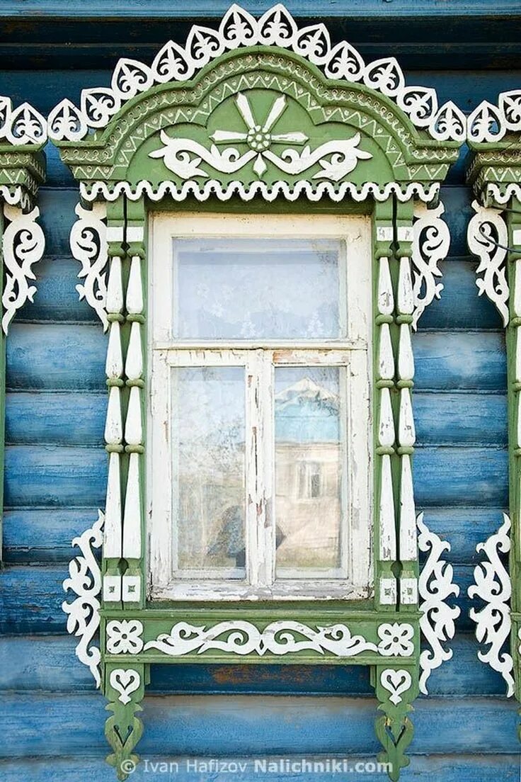 Изба с изразцами на руси. Музей наличников ивана хафизова. Пропильная домовая резьба. Ставни на окна. Виртуальный музей резных наличников.