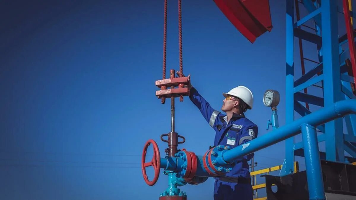 Антипинский нефтеперерабатывающий завод логотип. Қазмұнайгаз логотип. Ао «нк «казмунайгаз». Казмунайгаз логотип. Атырауский нпз лого.