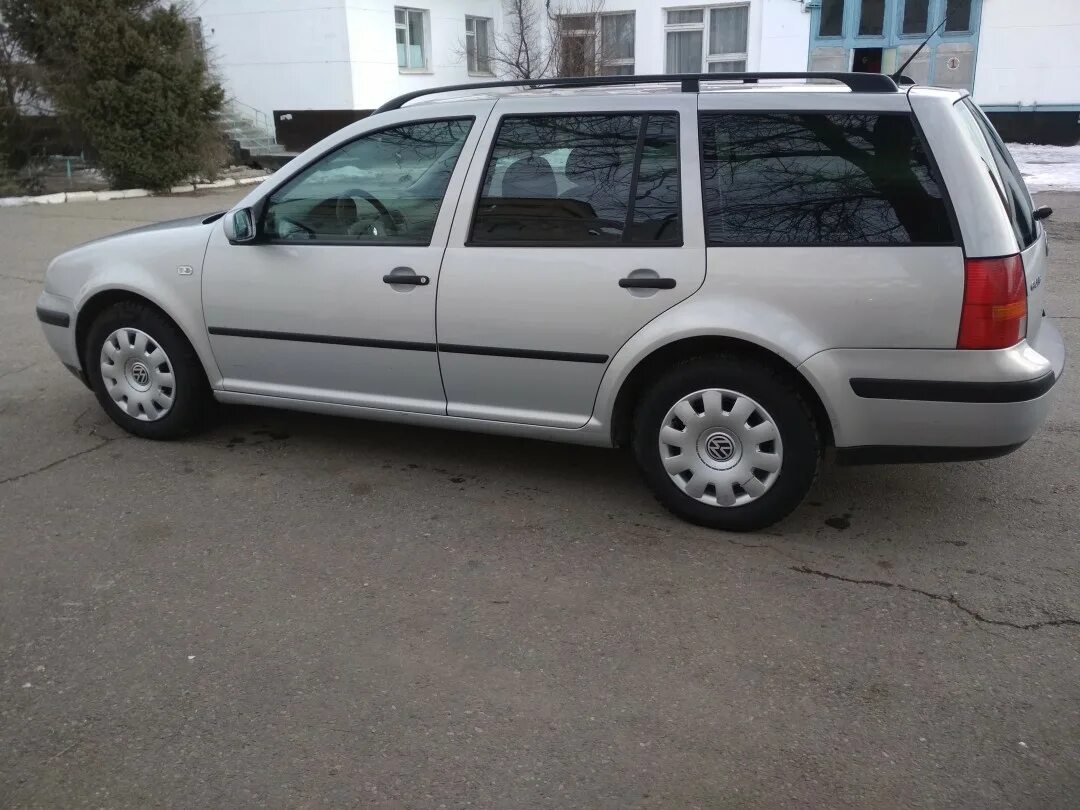 Гольф 2001 год. Фольксваген гольф универсал 2001 год. Golf 4 2001 универсал. Volkswagen Golf 2001 универсал дизель. Фольксваген гольф 4 универсал дизель 2 2001 год.