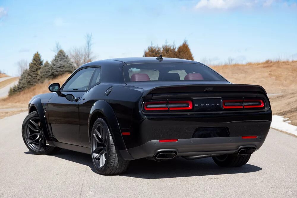 Звук челленджера. Dodge Challenger Hellcat 2019. Dodge Challenger RTS Hellkat. Dodge Challenger srt Hellcat. Dodge Challenger СРТ.