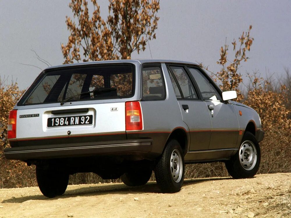 Renault 18. Рено 18 универсал. Renault 18 1978. Рено универсал 1978. Renault 18 1986.