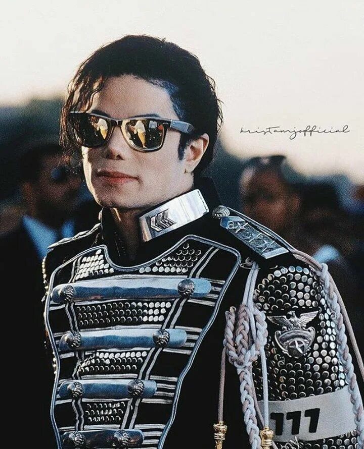 Michael jackson 1995. Michael jackson dangerous tour. Джексон история. Джексон история. Джексон история.