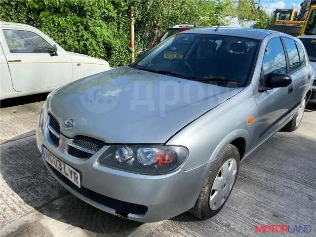Купить б/у Nissan Almera II (N16) 1.5 MT (90 л.с.) бензин механика в Уфе: серебр